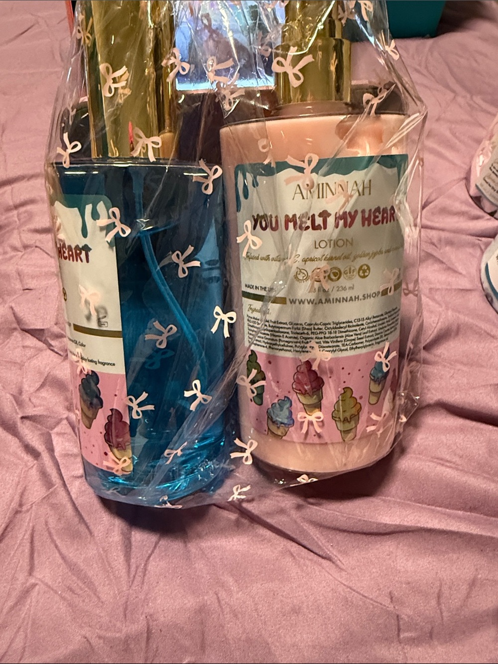 Aminnah You Melt My Heart Lotion & Body Oil Set - Pink & Blue